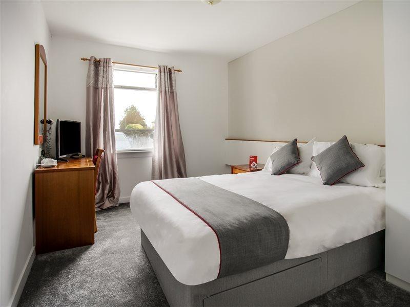 Oyo Glenpark Hotel, Ayr Central Exteriör bild