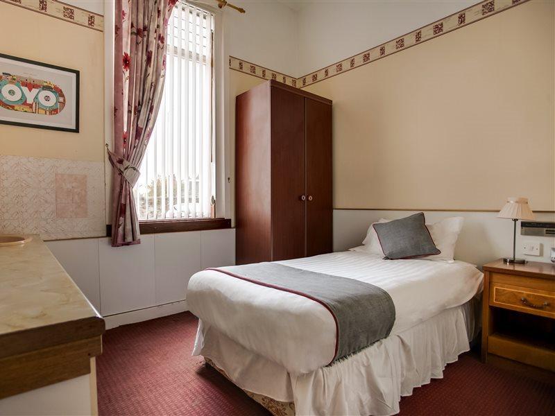 Oyo Glenpark Hotel, Ayr Central Exteriör bild