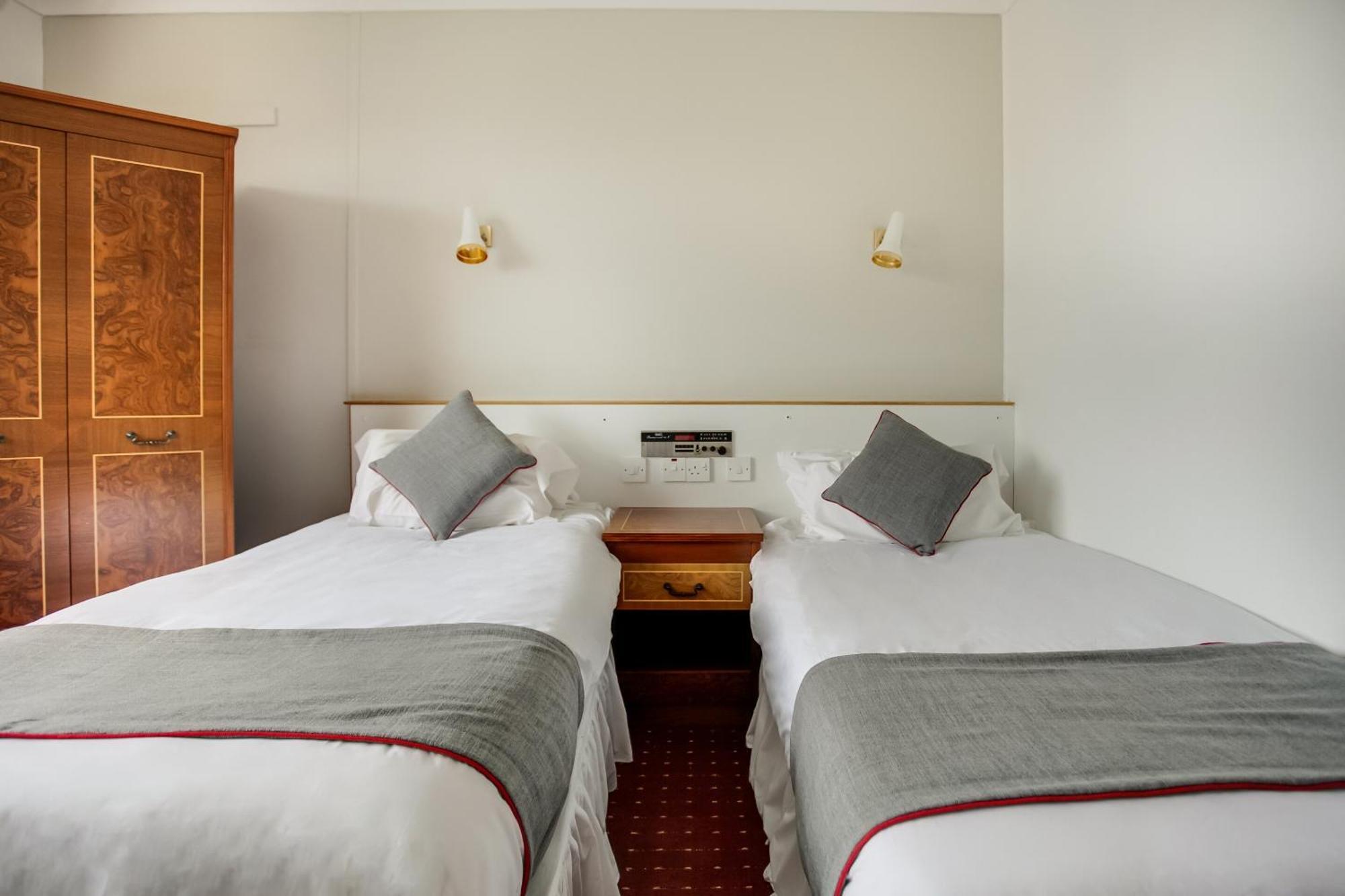Oyo Glenpark Hotel, Ayr Central Exteriör bild