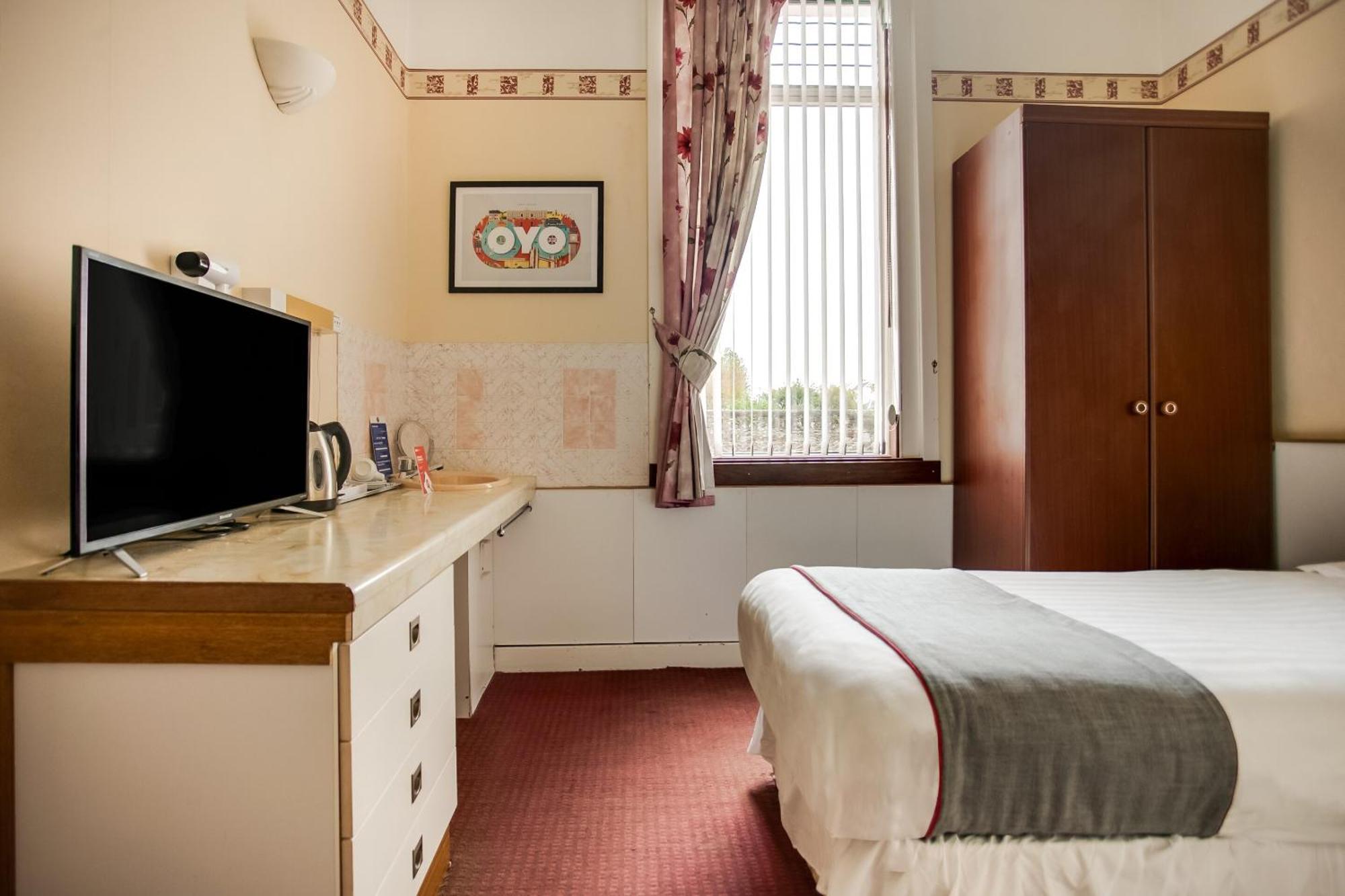 Oyo Glenpark Hotel, Ayr Central Exteriör bild